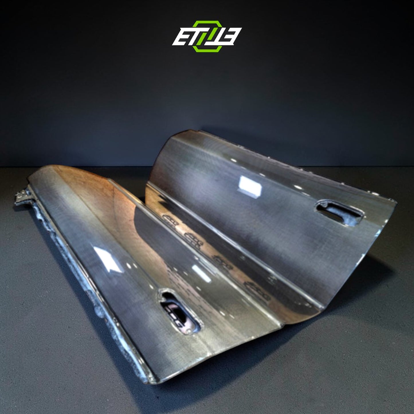 ETi Nissan Skyline R32 Carbon Fiber Doors
