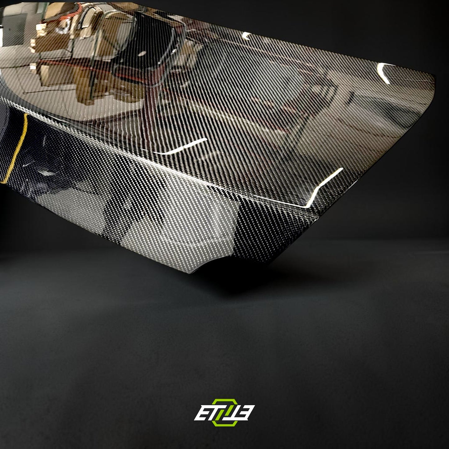 R35 OEM style trunk — made-to-order carbon finish, ETi