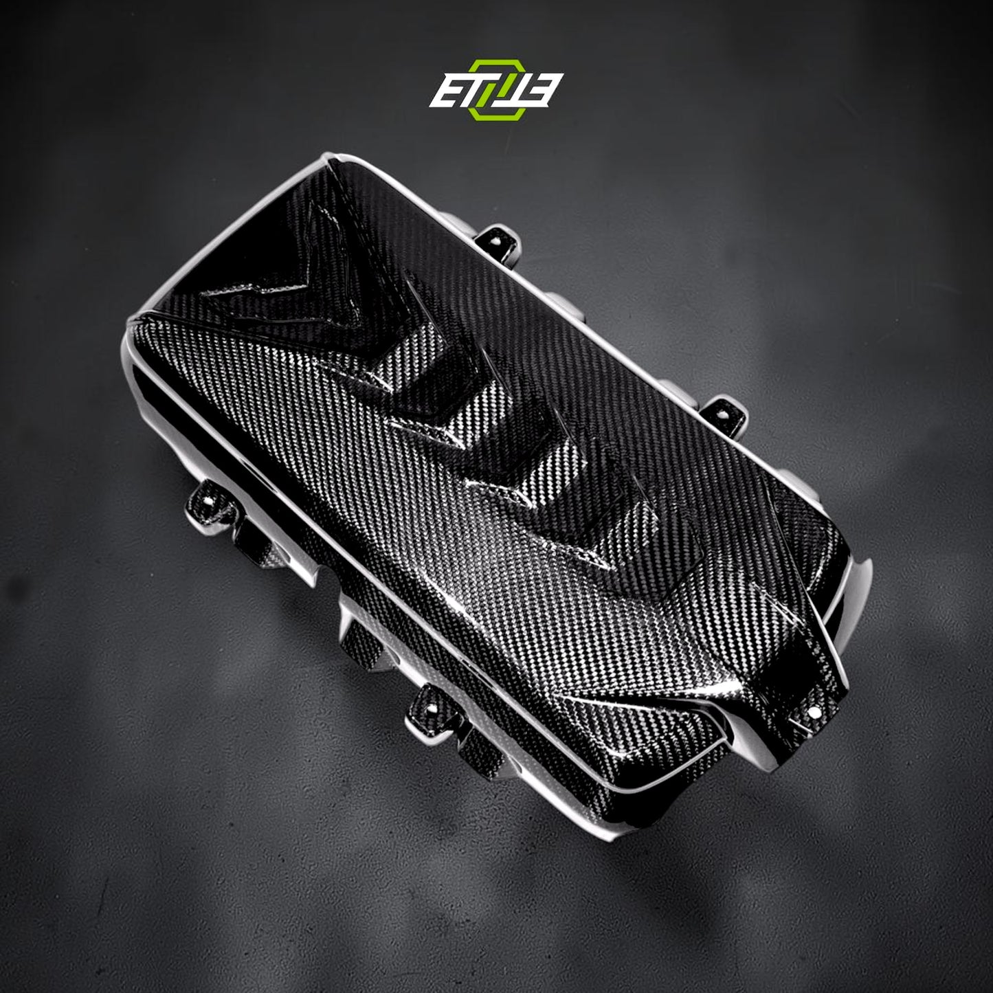 C8 Dry Carbon Engine Cover
