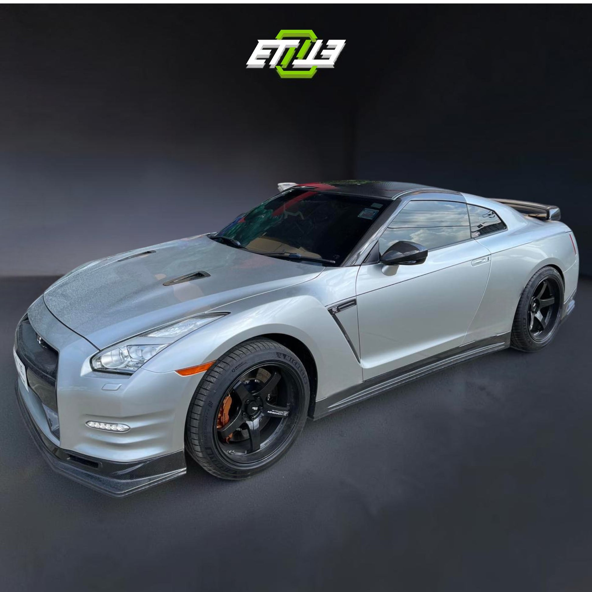 ETi Nissan GTR R35 Carbon Fiber Roof | SKU: ETI-RHN01473-CF | ID: 10658252128537 | Shopifydevstudio