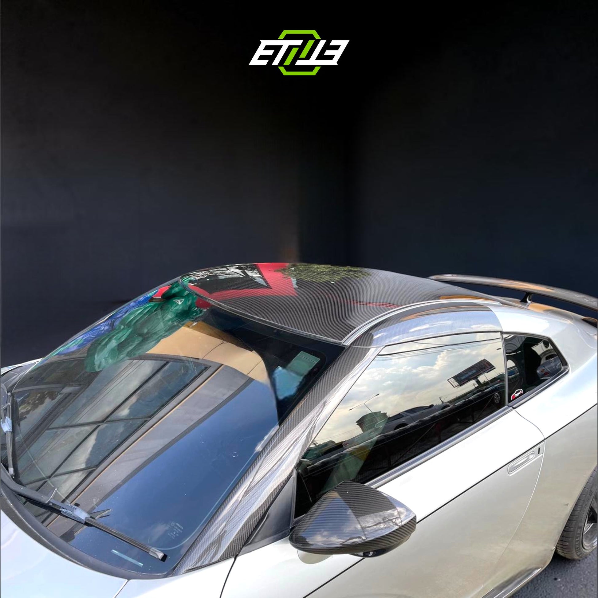ETi Nissan GTR R35 Carbon Fiber Roof | SKU: ETI-RHN01473-CF | ID: 10658252128537 | Shopifydevstudio