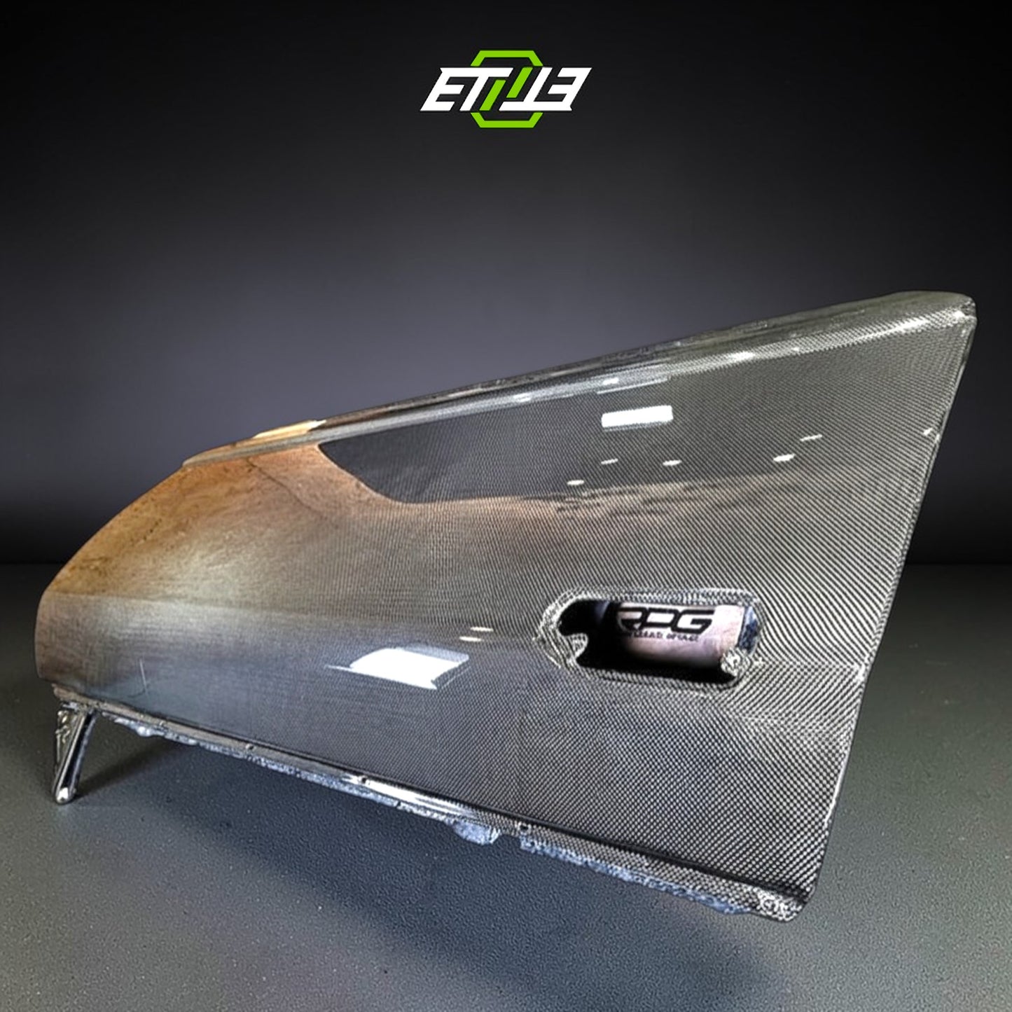 ETi Nissan Skyline R32 Carbon Fiber Doors | SKU: ETI-DN00081-CF | ID: 10658251309337 | Shopifydevstudio