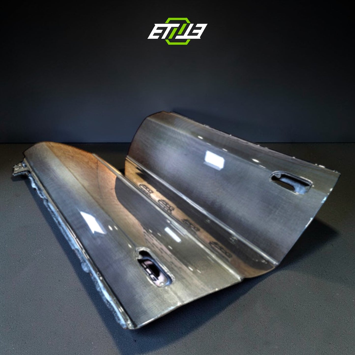 ETi Nissan Skyline R32 Carbon Fiber Doors | SKU: ETI-DN00081-CF | ID: 10658251309337 | Shopifydevstudio