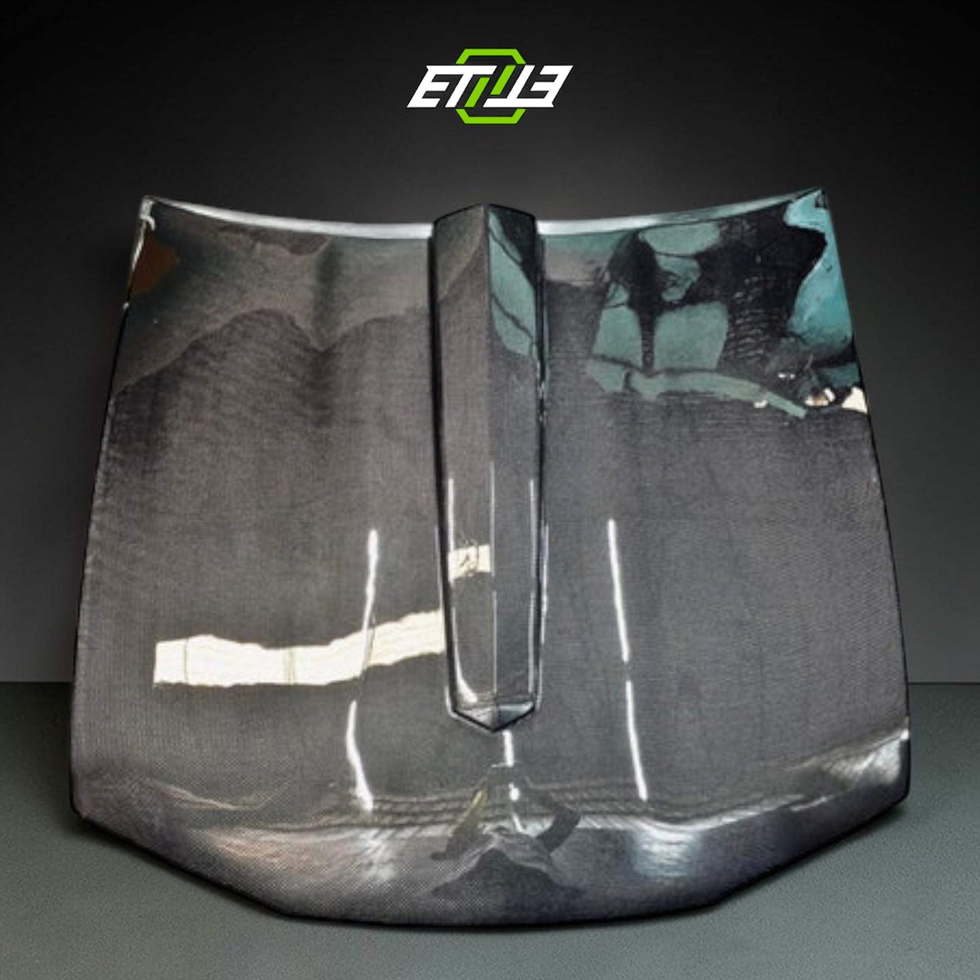 R32 Drag Style hood — dry carbon vent detail, ETi