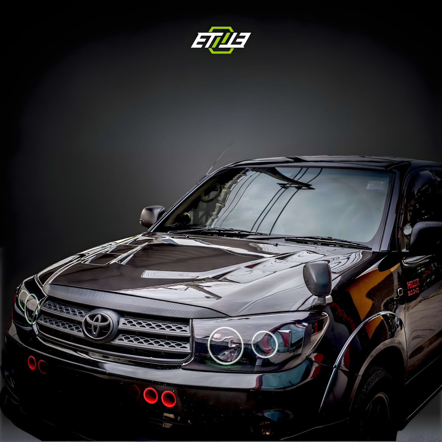 ETi Toyota Revo / Fortuner OEM Carbon Fiber Hood