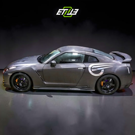 Nissan R35 OEM Style Carbon Fiber Fender