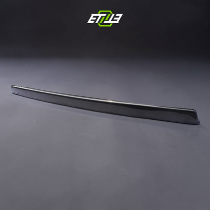R32 NS trunk spoiler — forged carbon detail, ETi