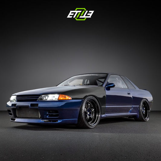 R32 OEM style front fenders — bespoke carbon, weave detail, ETi