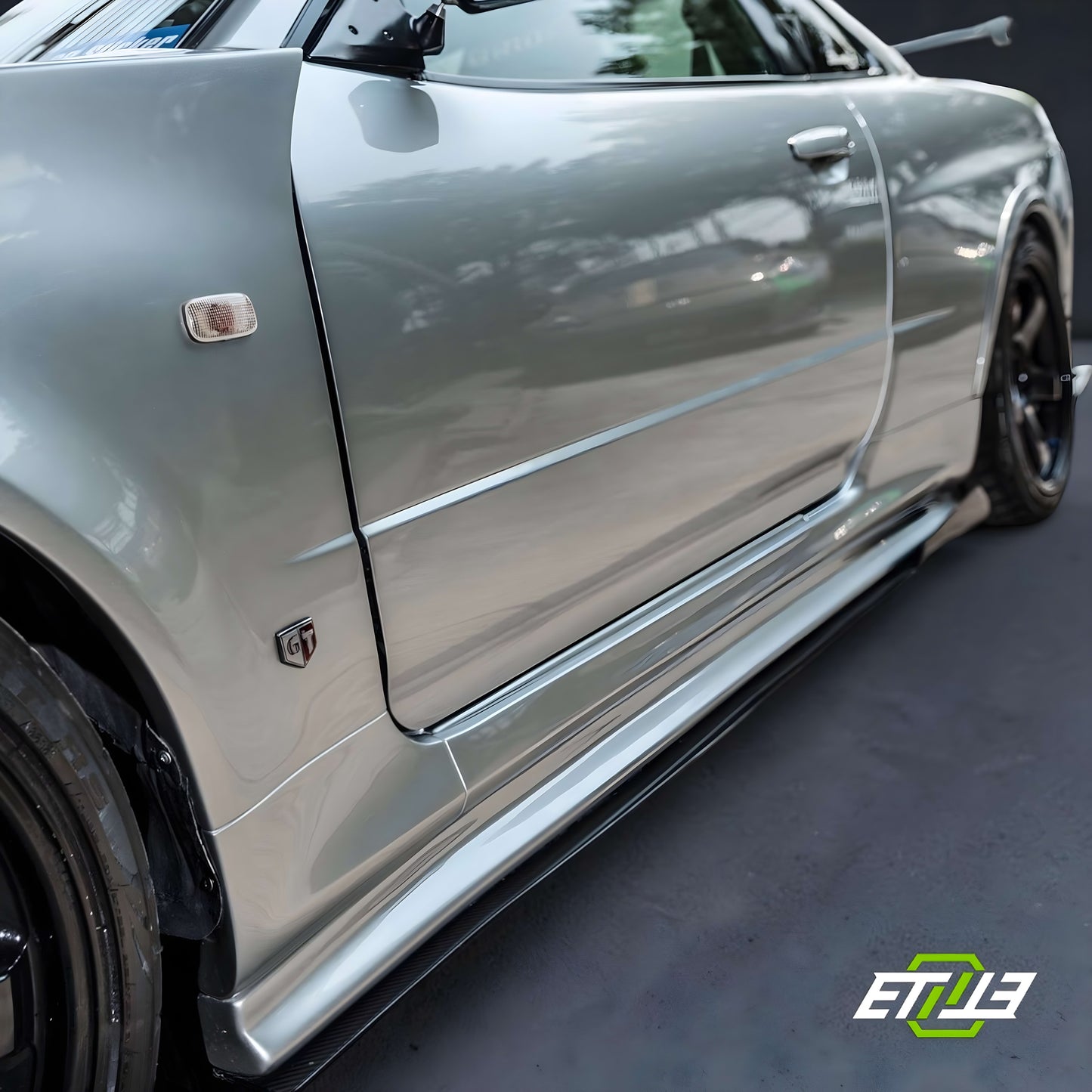 Nissan Skyline R34 GTR Z Tune Style CF/DryCarbon Vented Hood
