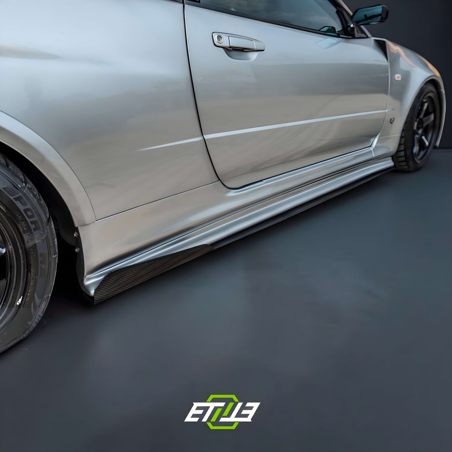 Nissan Skyline R34 GTR Z Tune Style CF/DryCarbon Vented Hood