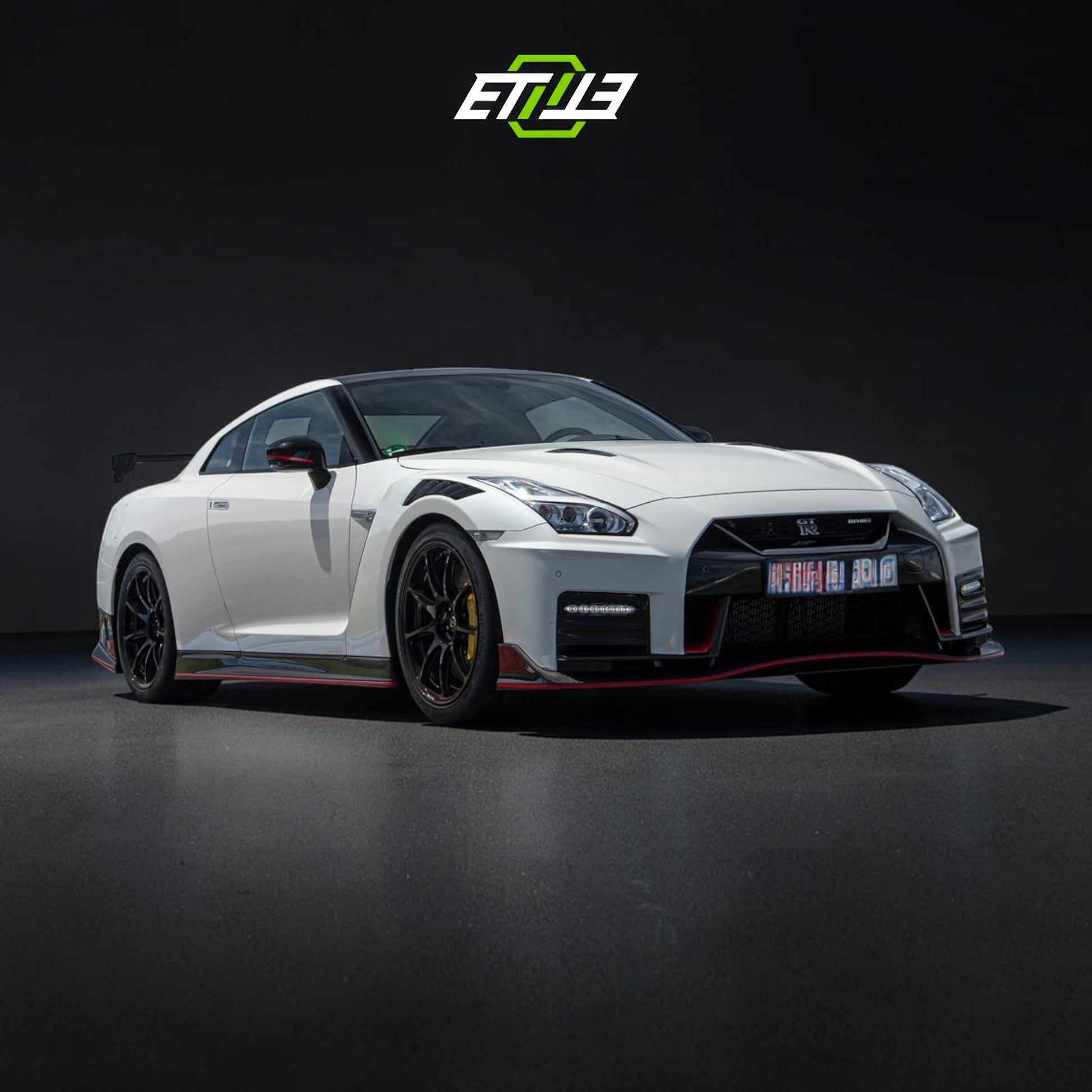 R35 MC Nismo style body kit — bespoke carbon, front view, ETi
