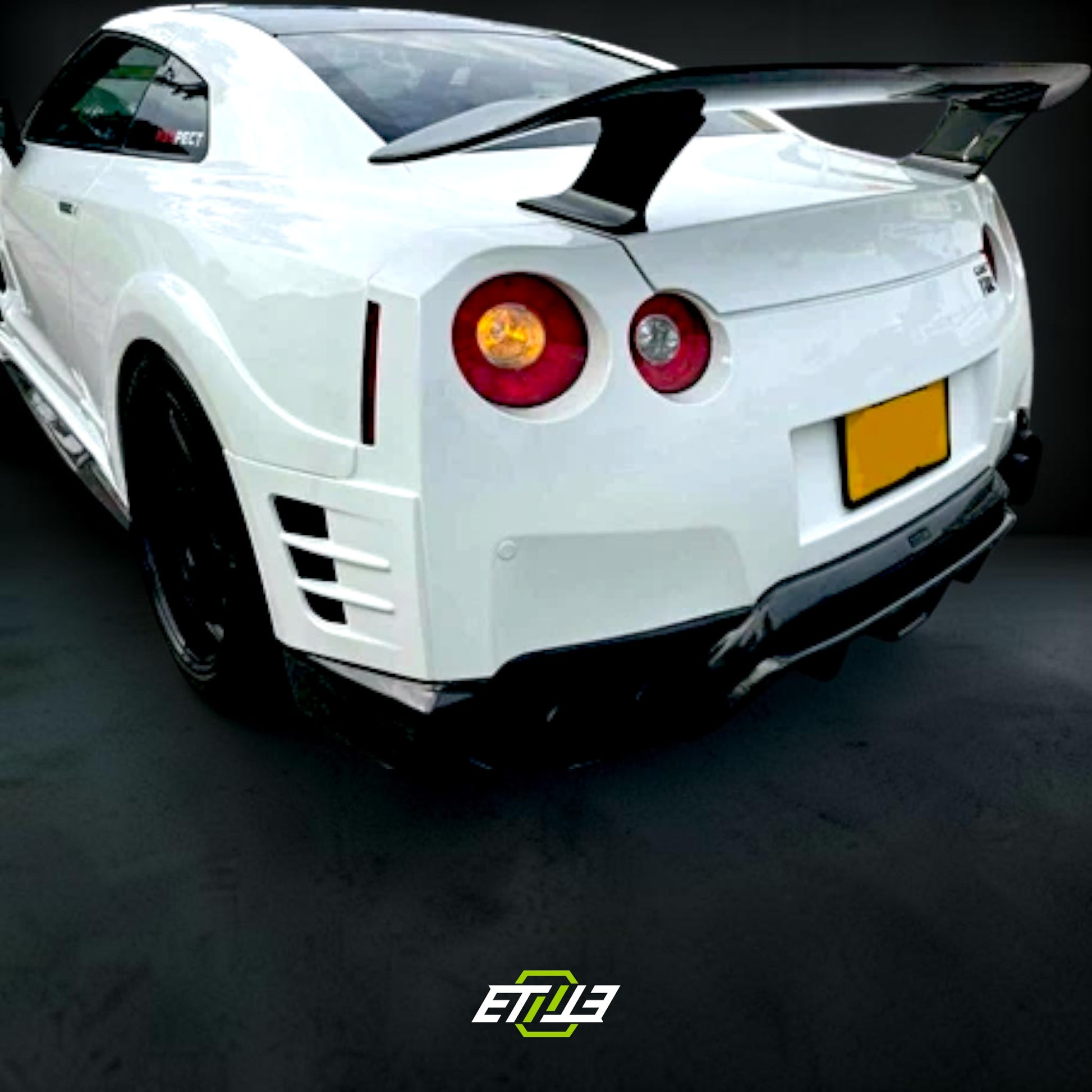R35 GTR Esprit Style Rear SPOILER (165CM) | SKU: UNKNOWN-SKU | ID: 10658239873305 | Shopifydevstudio