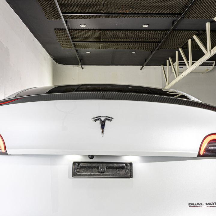 ETi Tesla Model 3 Dry Carbon Spoiler - Elite Ti