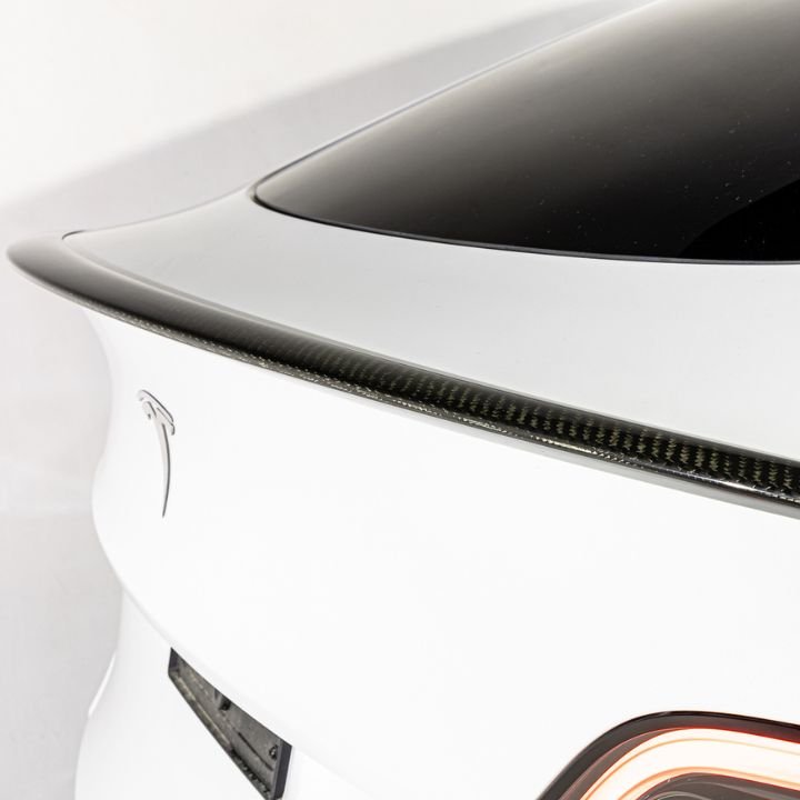 ETi Tesla Model 3 Dry Carbon Spoiler - Elite Ti