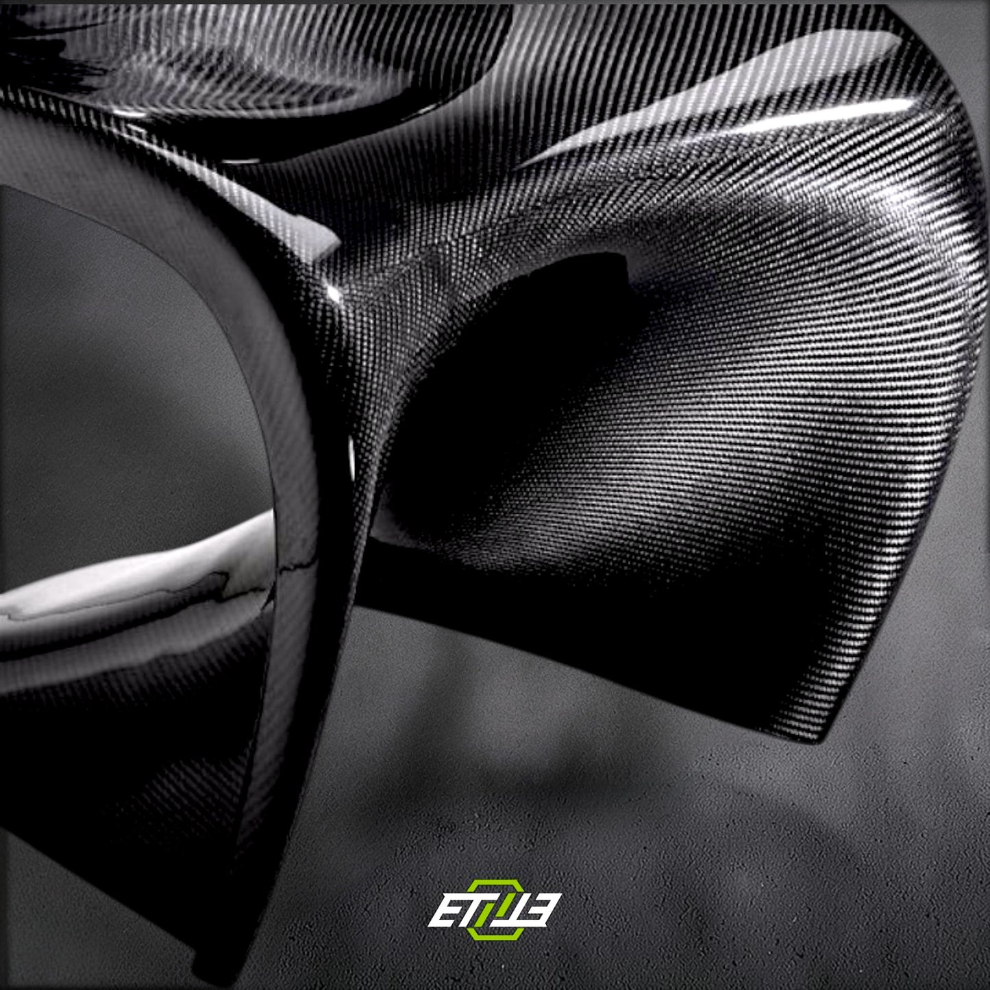 Prime – Carbon Fiber Solo Chair