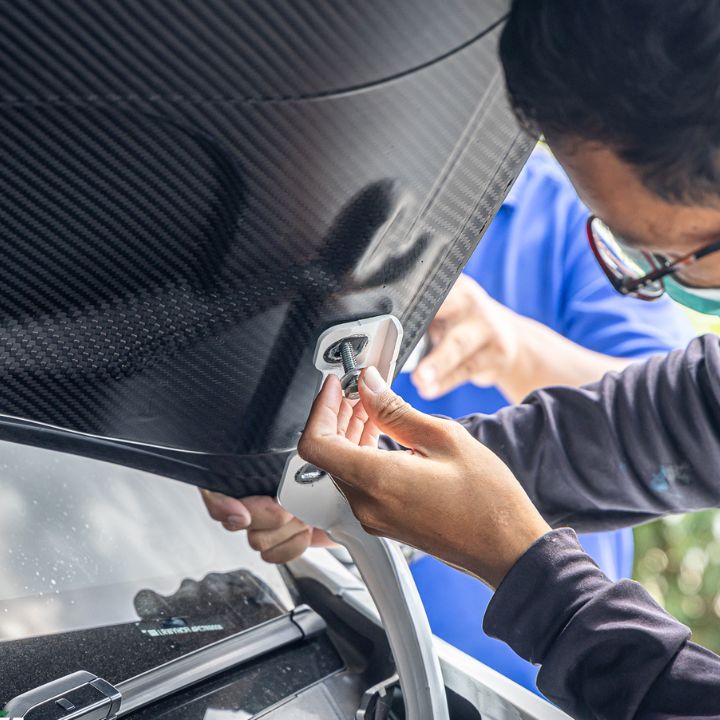 Tesla Model Y Dry Carbon Hood - Elite Ti